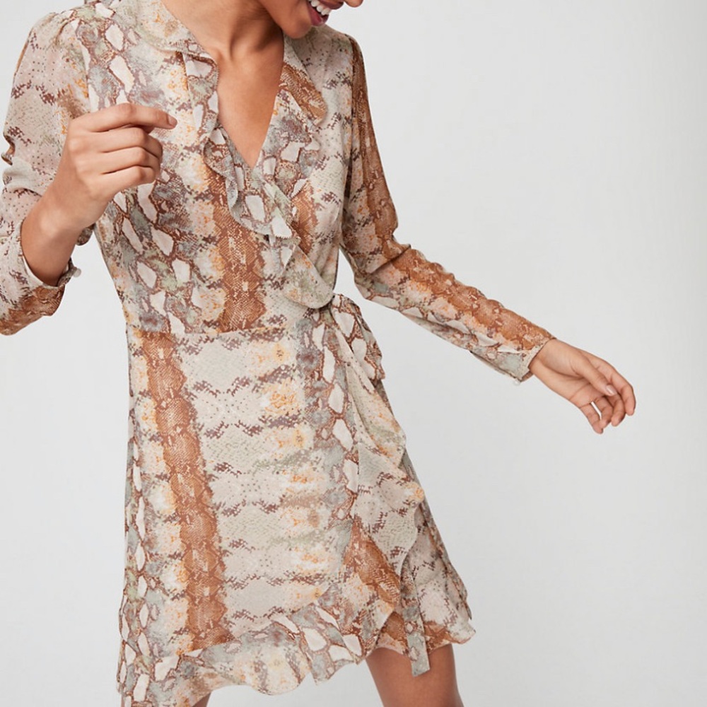 Aritzia Wilfred Louise Dress - size XXS